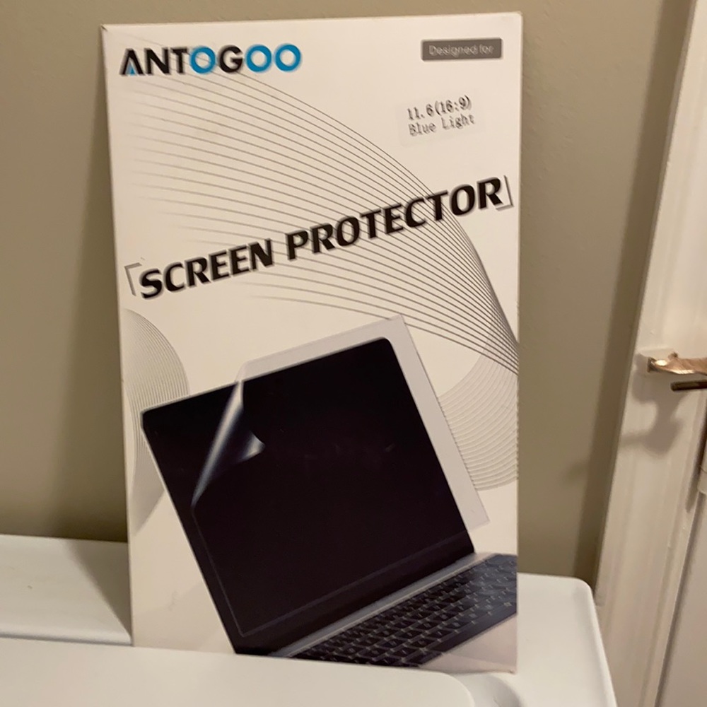 Computer screen protector - Picture 1 of 2
